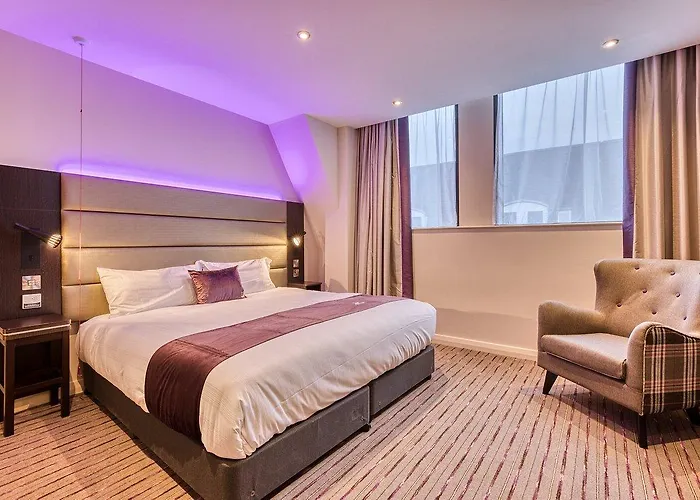 酒店 Premier Inn Dublin Cc Temple Bar 3*